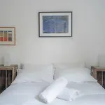 Bright Stockwell Apartment