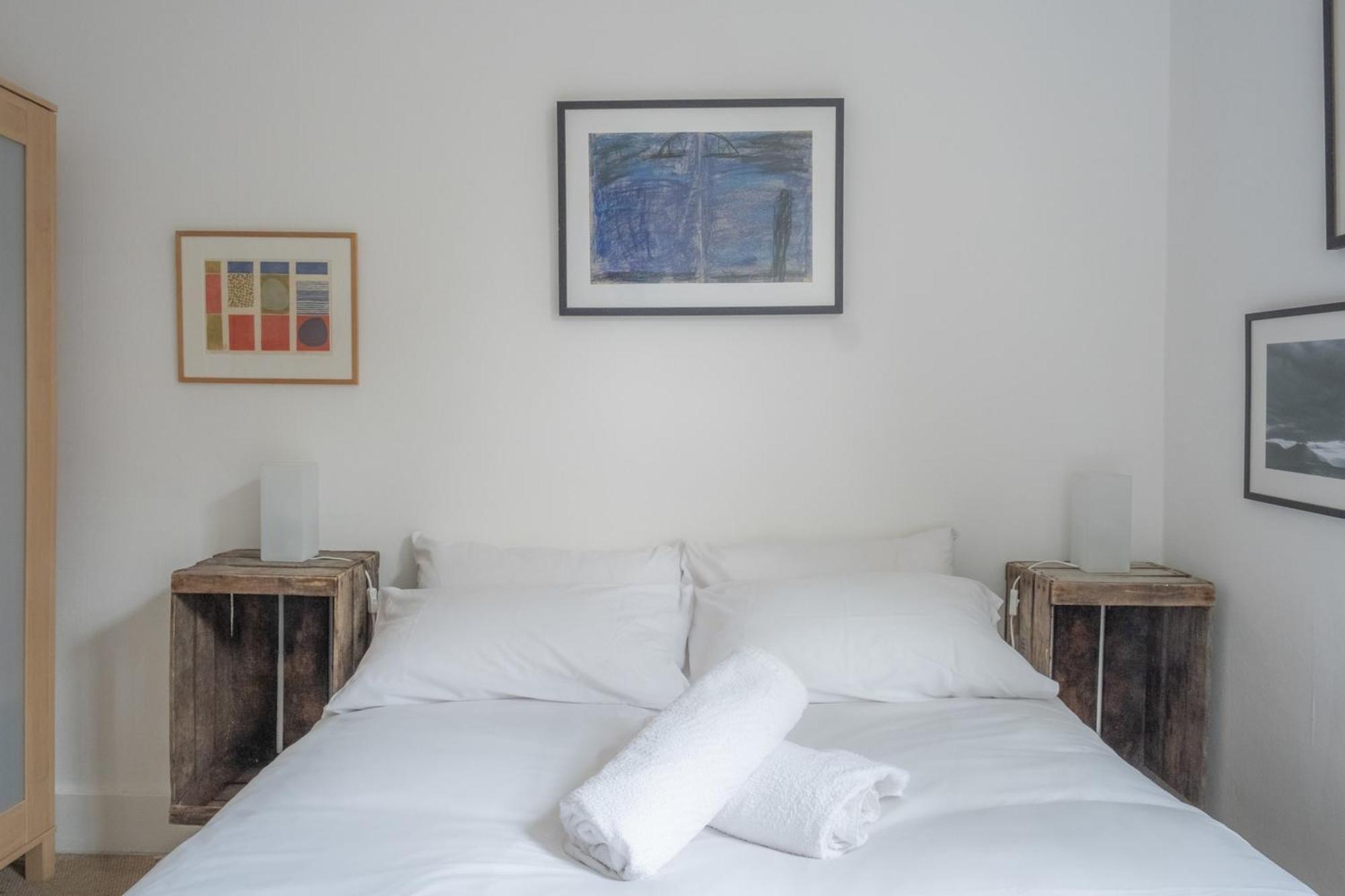 Bright Stockwell Apartment *